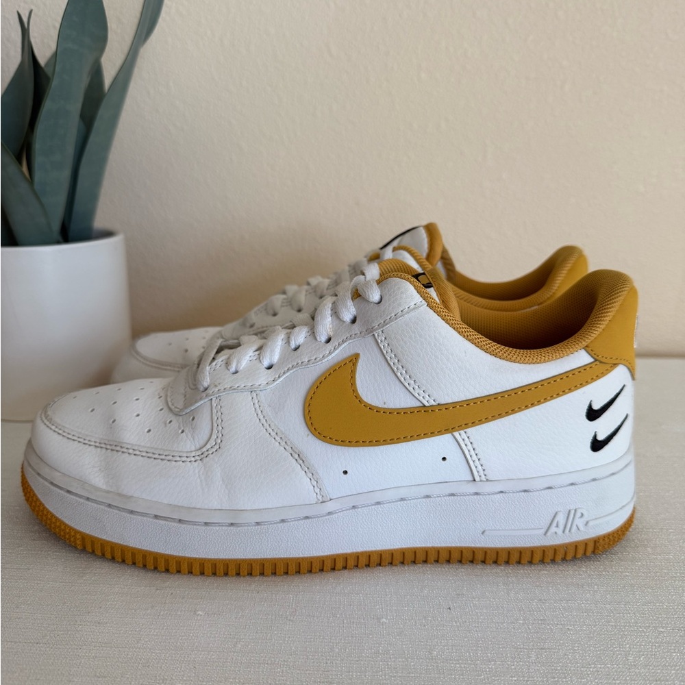Nike Air White/Gold Leather Casual Sneakers - Picture 3 of 12